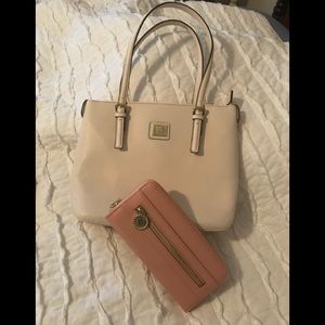 Anne Klein handbag with wallet! 🌺
